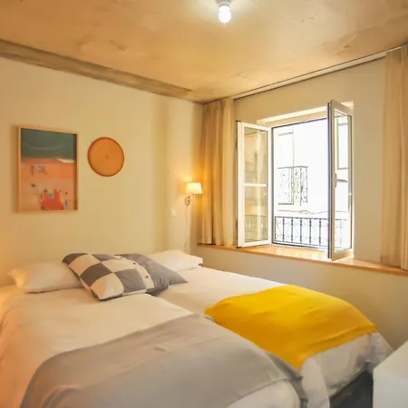 Apartment Madragoa Moderns *